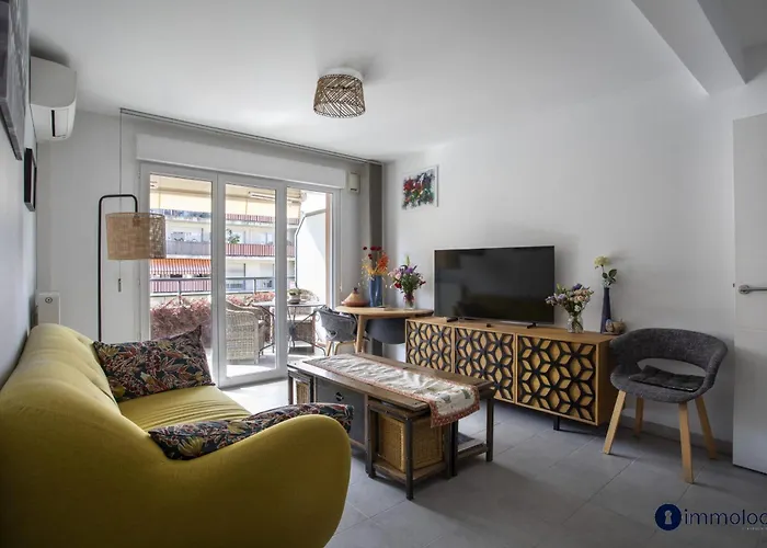 Air-Conditioned Apartment Near Liberation District