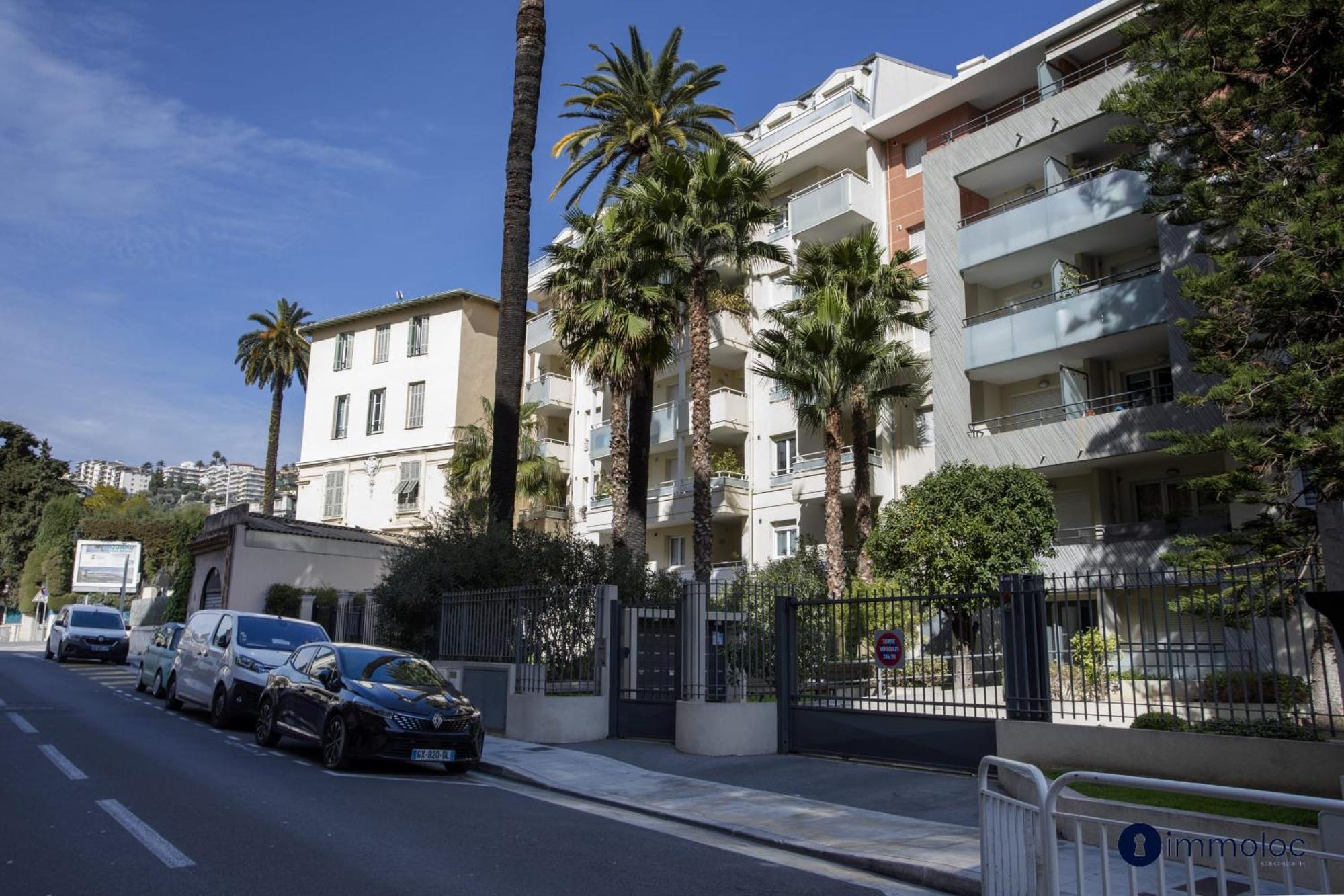 Appartamento Air-conditioned Near Liberation District *